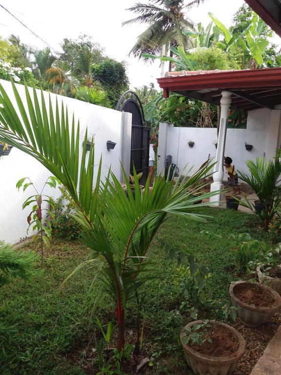 White Lotus Villa Unawatuna Exterior foto